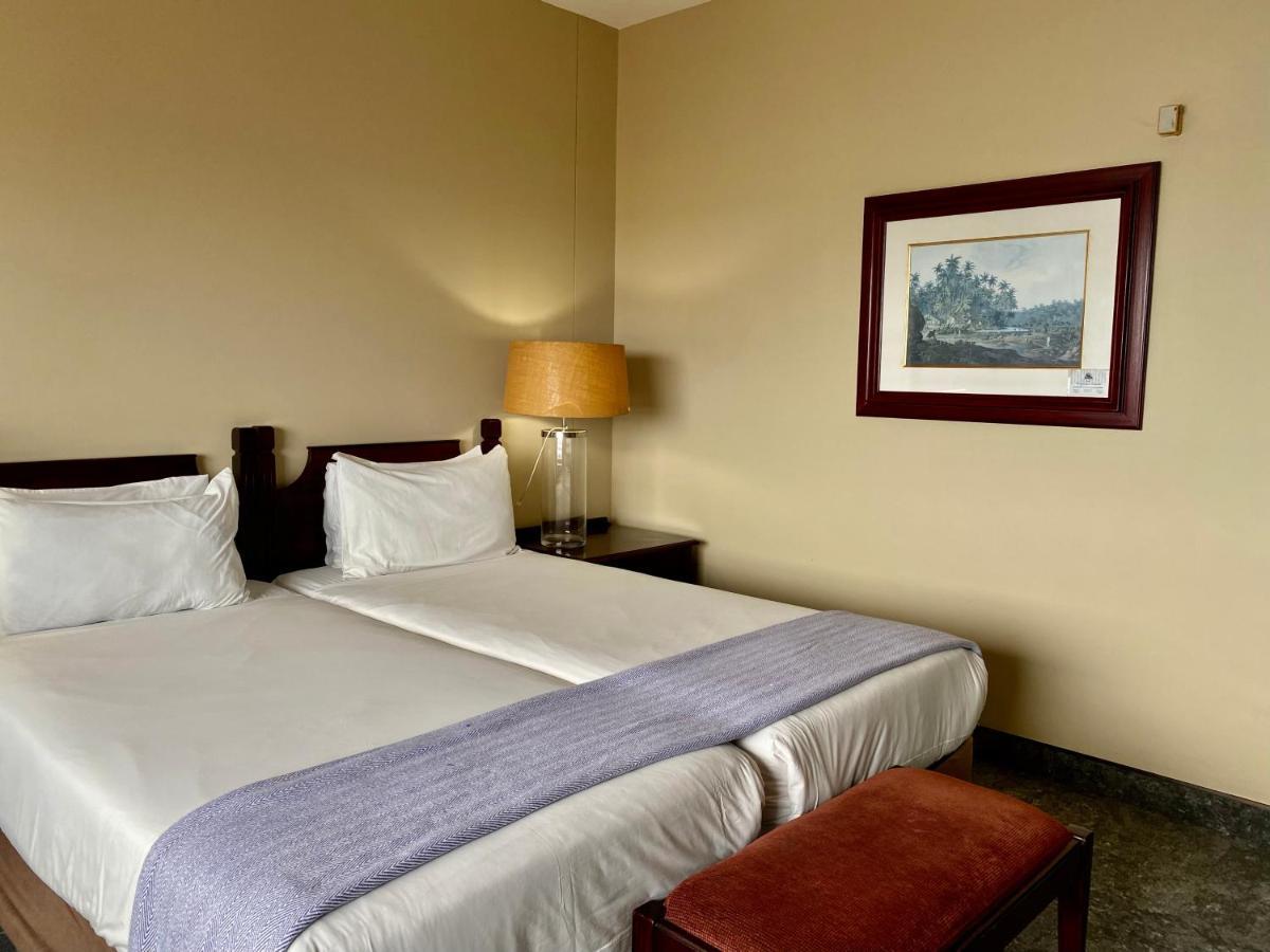 The Royal By Coastlands &